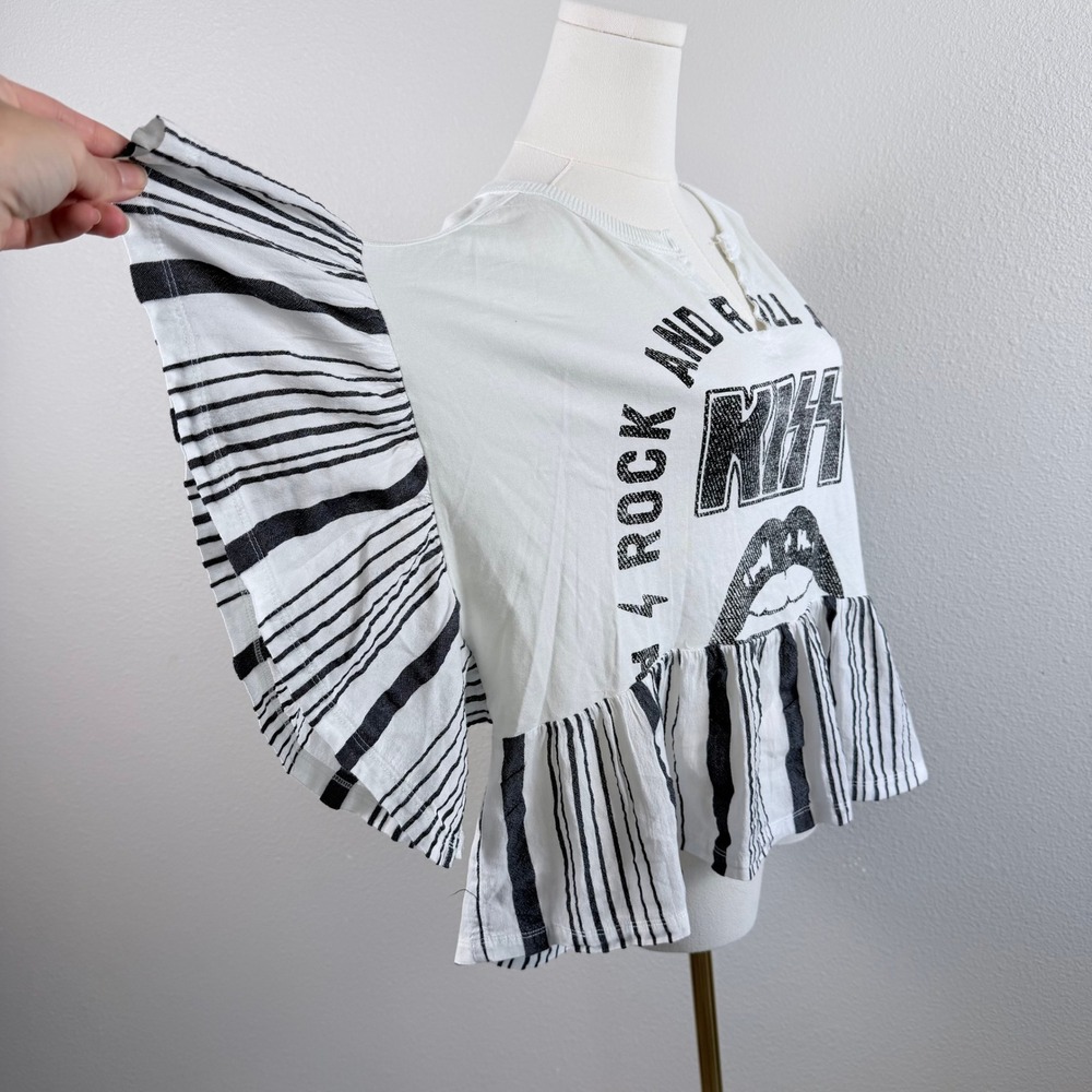 Pilcro Anthropologie KISS Graphic Band Babydoll Top Striped Flutter Sleeve M - Picture 5 of 8